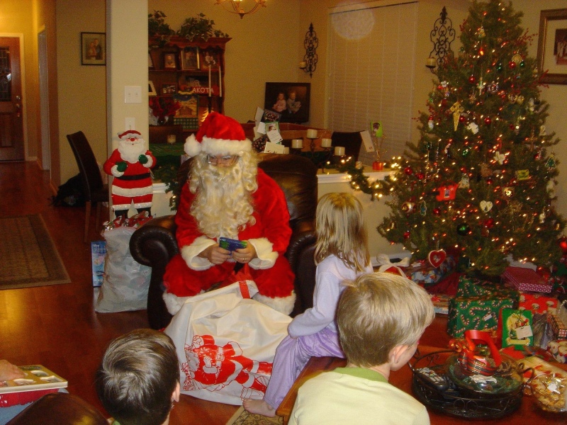 Hildebrand Christmas ScreenSaver/800x600_2005-12-24-41 Christmas Eve J&K.jpg